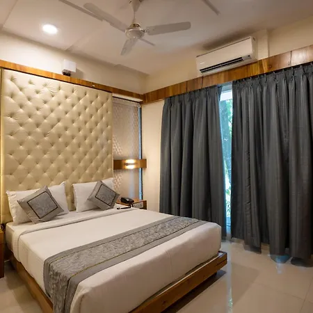 Home2 Suites And Service Apartments, Mumbai Airport Room photo