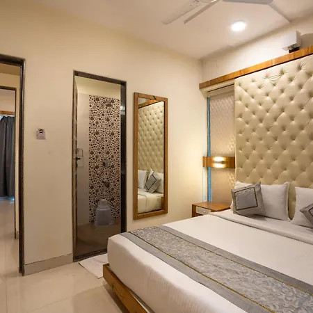 Home2 Suites And Service Apartments, Mumbai Airport Room photo